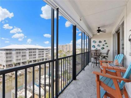 Hibiscus Pointe 342 Canal View 2 Bedroom Sleeps 6 Heated Pool Elevator Fort myers Beach